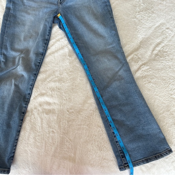 Madewell Mid-Rise Kick Out Jeans – Size 29 – Excellent Used Condition - Picture 10 of 11